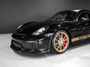 Porsche Cayman GT4 - Image 13