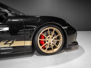 Porsche Cayman GT4 - Image 9