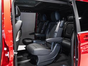 Mercedes-Benz V-Class V300d Exclusive - Image 9