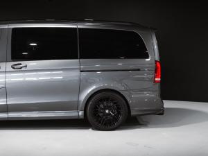 Mercedes-Benz V-Class V300d Exclusive - Image 15