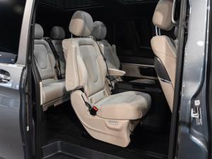 Mercedes-Benz V-Class V300d Exclusive - Image 9