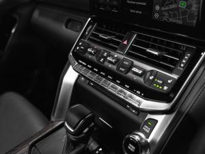 Toyota Land Cruiser 300 3.5T ZX - Image 12