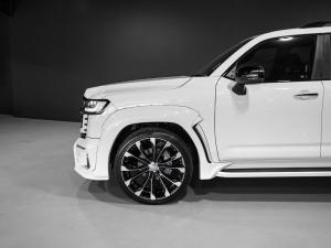 Toyota Land Cruiser 300 3.5T ZX - Image 15