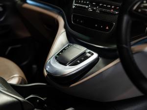 Mercedes-Benz V-Class V300d Exclusive - Image 10
