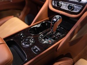 Bentley Bentayga V8 - Image 17