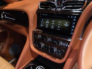 Bentley Bentayga V8 - Image 19
