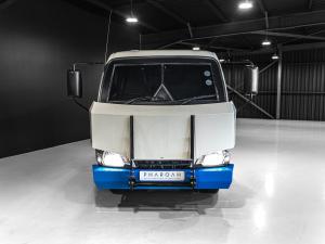 Hino Hino 300 614 LWBChassis Cab - Image 2
