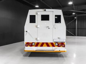 Hino Hino 300 614 LWBChassis Cab - Image 3