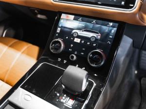 Land Rover Range Rover Velar P340 SE - Image 8
