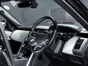 Land Rover Discovery D300 R-Dynamic SE - Image 5