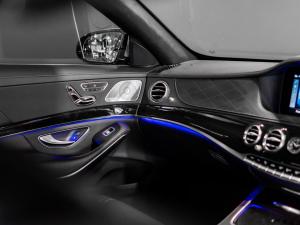 Mercedes-Benz S-Class S560 L - Image 10