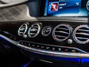 Mercedes-Benz S-Class S560 L - Image 11