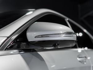 Mercedes-Benz S-Class S560 L - Image 12