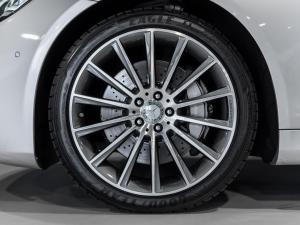 Mercedes-Benz S-Class S560 L - Image 16