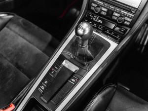 Porsche Cayman GT4 - Image 6