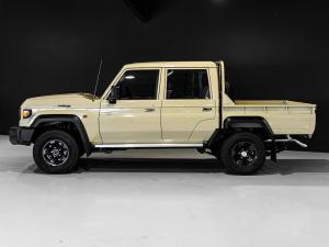 Toyota Land Cruiser 79 2.8GD-6 double cab - Image 11