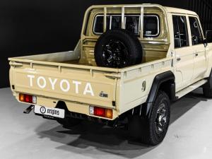 Toyota Land Cruiser 79 2.8GD-6 double cab - Image 17