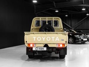 Toyota Land Cruiser 79 2.8GD-6 double cab - Image 3