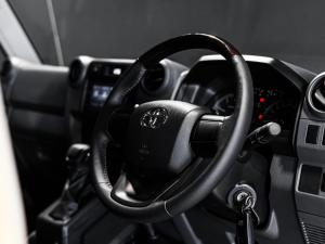 Toyota Land Cruiser 79 2.8GD-6 double cab - Image 4