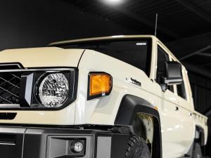 Toyota Land Cruiser 79 2.8GD-6 double cab - Image 8