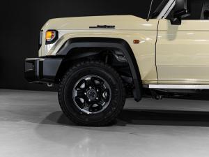 Toyota Land Cruiser 79 2.8GD-6 double cab - Image 9