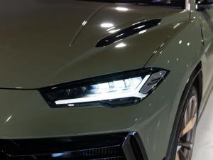Lamborghini Urus S - Image 15