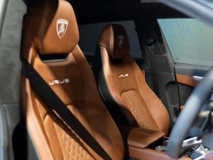 Lamborghini Urus S - Image 9