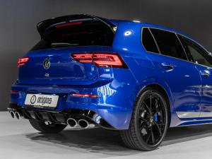 Volkswagen Golf R - Image 16