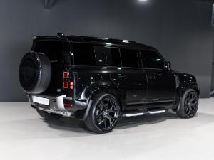 Land Rover Defender 110 D300 X-Dynamic HSE - Image 14
