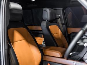 Land Rover Defender 110 D300 X-Dynamic HSE - Image 19