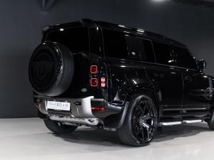 Land Rover Defender 110 D300 X-Dynamic HSE - Image 6