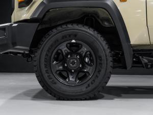 Toyota Land Cruiser 79 2.8GD-6 single cab auto - Image 12