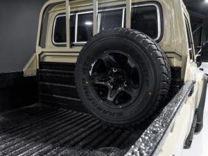 Toyota Land Cruiser 79 2.8GD-6 single cab auto - Image 20