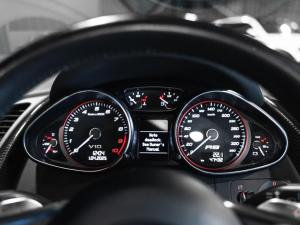 Audi R8 5.2 V10 Spyder quattro auto - Image 14
