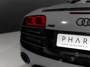 Audi R8 5.2 V10 Spyder quattro auto - Image 17