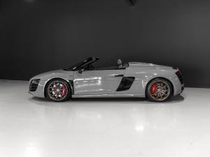 Audi R8 5.2 V10 Spyder quattro auto - Image 20