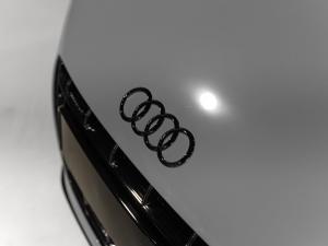Audi R8 5.2 V10 Spyder quattro auto - Image 25