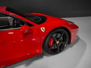 Ferrari 458 Italia - Image 10