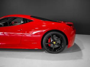 Ferrari 458 Italia - Image 3