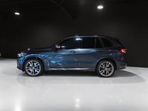 BMW X5 M50i - Image 10