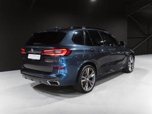 BMW X5 M50i - Image 4