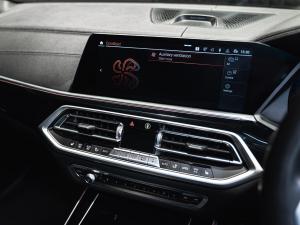 BMW X5 M50i - Image 6