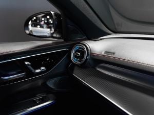 Mercedes-Benz C-Class C43 - Image 11