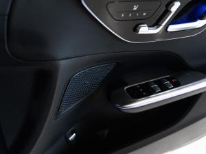 Mercedes-Benz C-Class C43 - Image 12