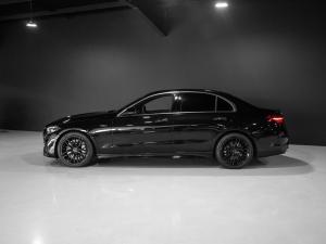 Mercedes-Benz C-Class C43 - Image 16
