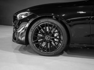 Mercedes-Benz C-Class C43 - Image 19
