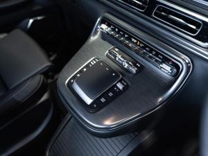 Mercedes-Benz V-Class V300d Exclusive - Image 12