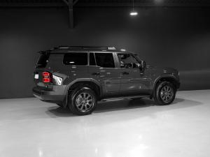 Toyota Land Cruiser Prado 2.8GD VX-R - Image 2