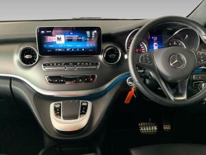 Mercedes-Benz V-Class V300d Exclusive - Image 12