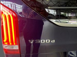 Mercedes-Benz V-Class V300d Avantgarde AMG Line - Image 14